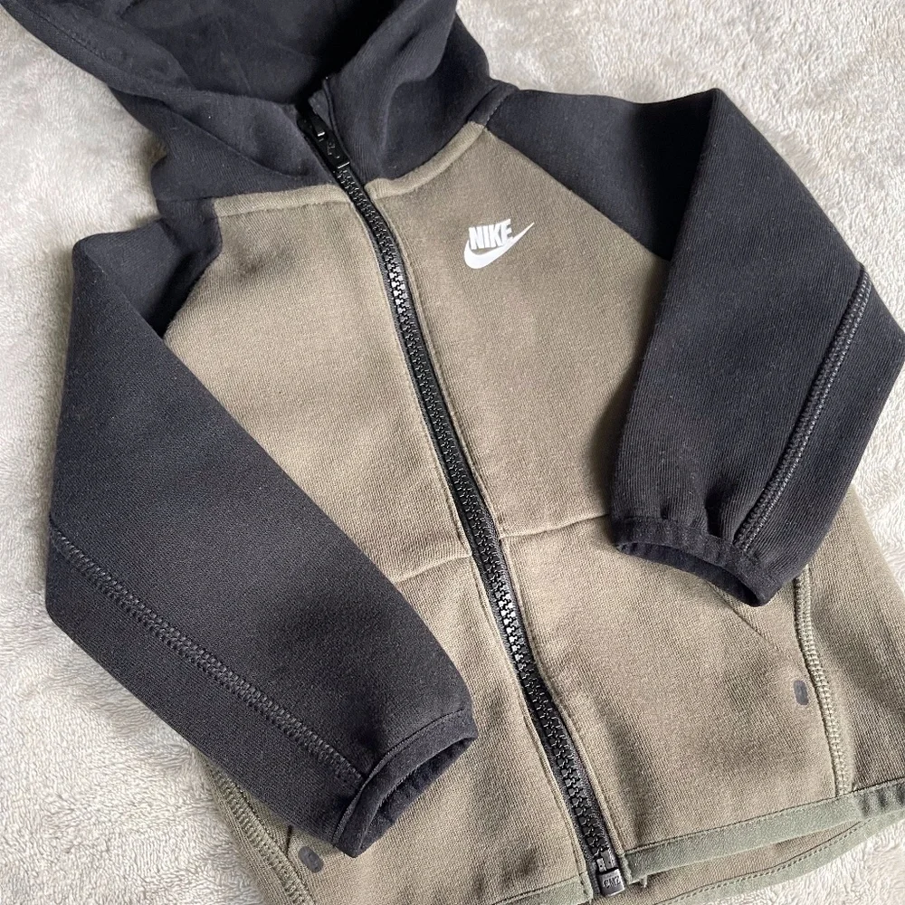 Nike Zip Up Kids Size 12 Months
